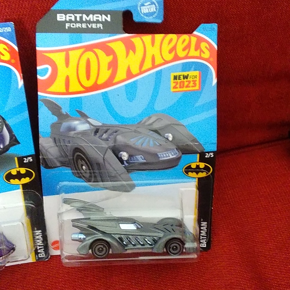 Hot Wheel Batman 3 Set. - Picture 5 of 11